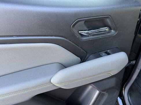 Used 2024 Chevrolet Colorado ZR2 w/ Technology Package image 29