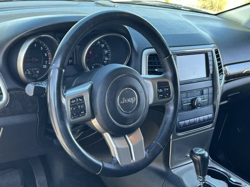 Used 2013 Jeep Grand Cherokee Laredo RWD image 25