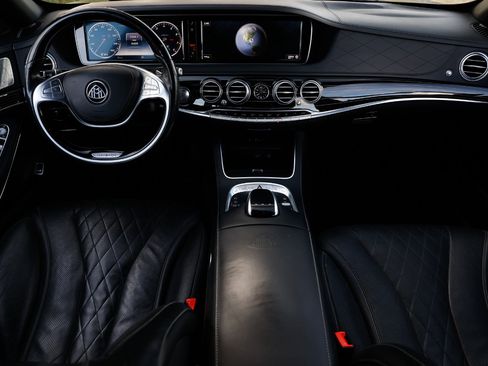Used 2017 Mercedes-Benz Maybach S 550 4MATIC image 2