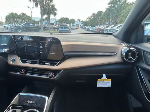 New 2026 Chevrolet Equinox ACTIV w/ Convenience Package III AWD/4WD image 17