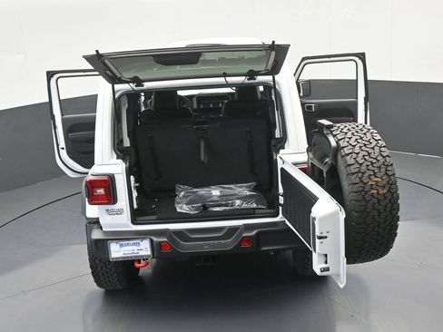 New 2025 Jeep Wrangler Rubicon w/ Xtreme 35 Tire Package image 58