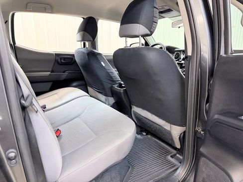 Used 2020 Toyota Tacoma SR AWD/4WD image 29