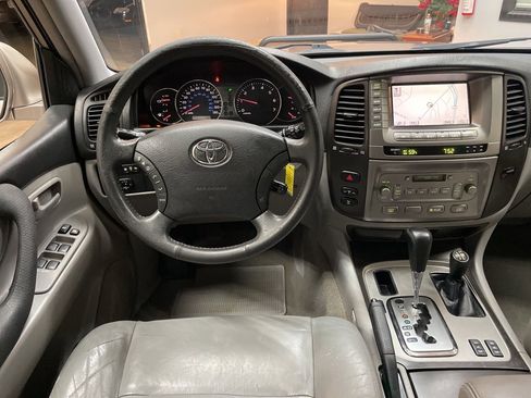 Used 2003 Toyota Land Cruiser image 4
