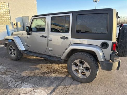 Used 2018 Jeep Wrangler Unlimited Sahara image 21