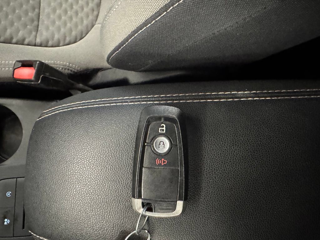 Used 2020 Ford Escape SE AWD/4WD image 17
