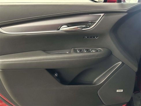 Certified 2024 Cadillac XT6 Luxury image 28