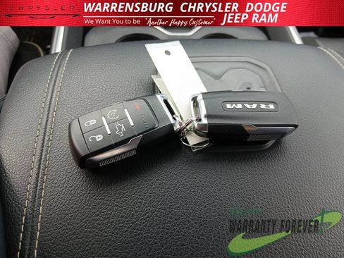 Used 2022 RAM 2500 Laramie AWD/4WD image 29