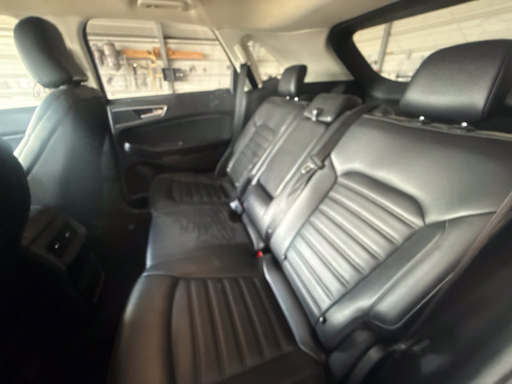 Used 2024 Ford Edge SEL AWD/4WD image 5