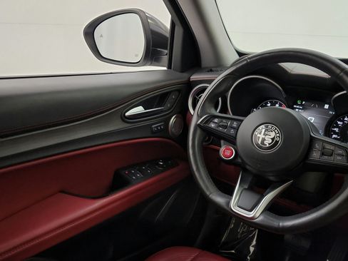 Used 2021 Alfa Romeo Stelvio Ti w/ Premium Package AWD/4WD image 22
