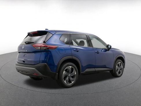 Used 2025 Nissan Rogue SV FWD image 9
