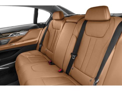 Used 2019 BMW 740i RWD image 16