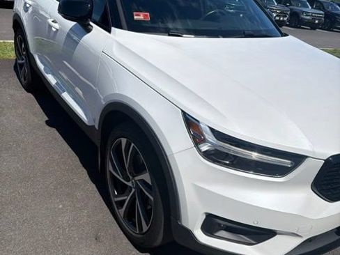 Used 2021 Volvo XC40 T5 R-Design w/ Climate Package AWD/4WD image 10