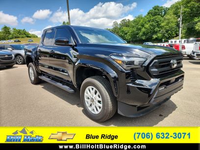 Used 2025 Toyota Tacoma SR5