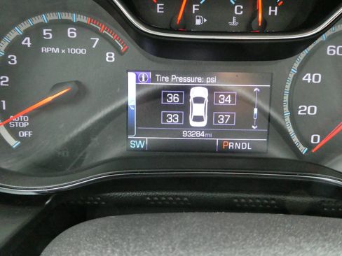 Used 2017 Chevrolet Cruze LT w/ Sun And Sound Package image 14