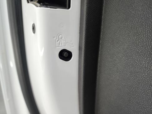 Used 2019 GMC Sierra 1500 SLE image 33