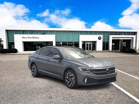 Used 2024 Volkswagen Jetta SEL image 2