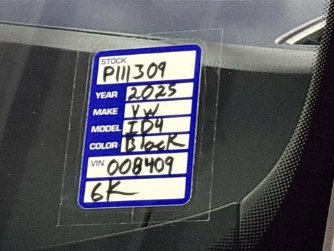 Certified 2025 Volkswagen ID.4 Pro S AWD/4WD image 28