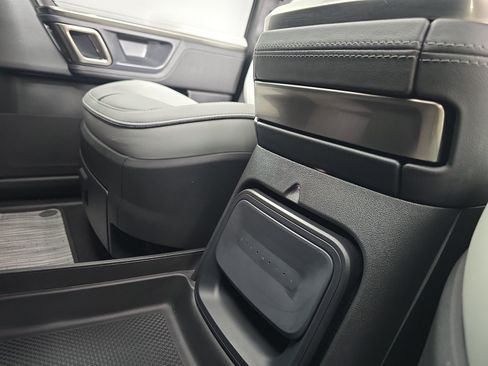 Used 2023 Rivian R1S Launch Edition AWD/4WD image 34