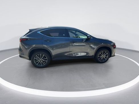 Used 2025 Lexus NX 250 FWD w/ Towing Package (2000 Lbs) image 9