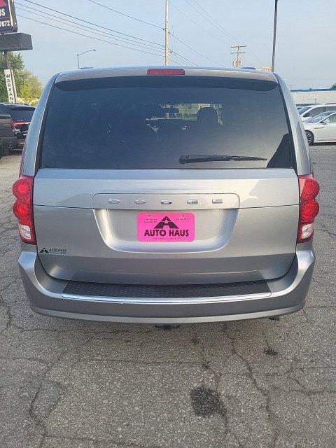 Used 2014 Dodge Grand Caravan SXT FWD image 23