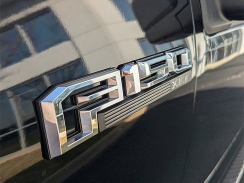 Used 2016 Ford F150 XLT w/ Equipment Group 302A Luxury image 29