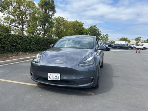 Used 2023 Tesla Model Y Performance AWD/4WD image 4