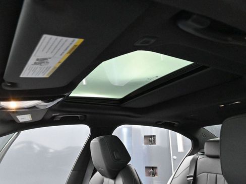 Used 2024 BMW i5 eDrive40i w/ M Sport Package image 30