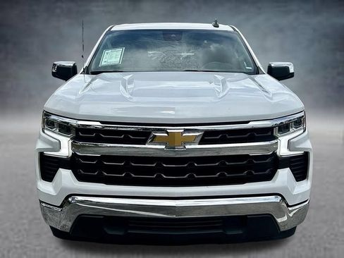 Used 2025 Chevrolet Silverado 1500 LT RWD image 2