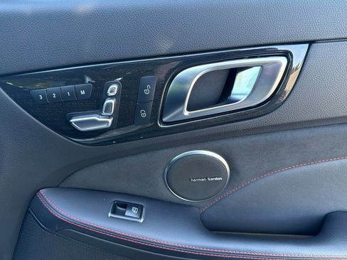 Used 2017 Mercedes-Benz SLC 43 AMG image 21