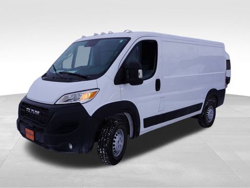 Used 2025 RAM ProMaster 2500 w/ Convenience Group image 11