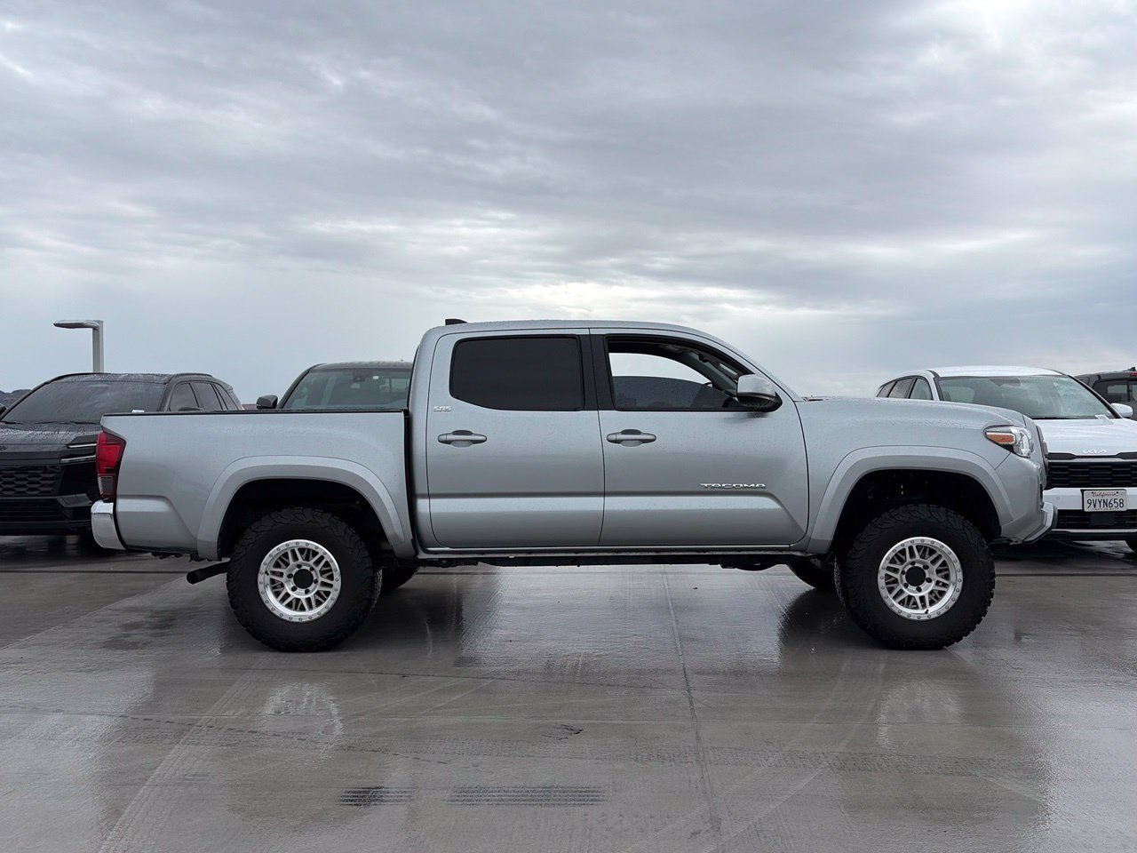 Used 2022 Toyota Tacoma SR5 RWD image 3