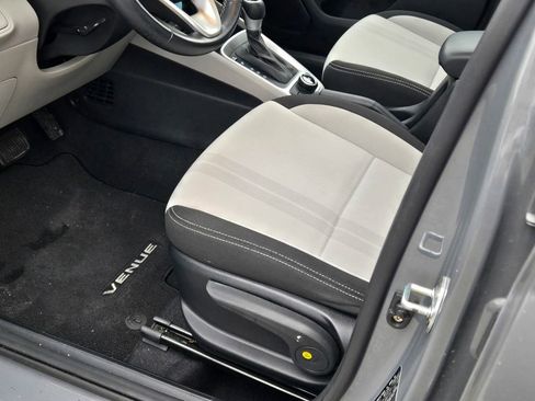 Certified 2023 Hyundai Venue SEL image 28