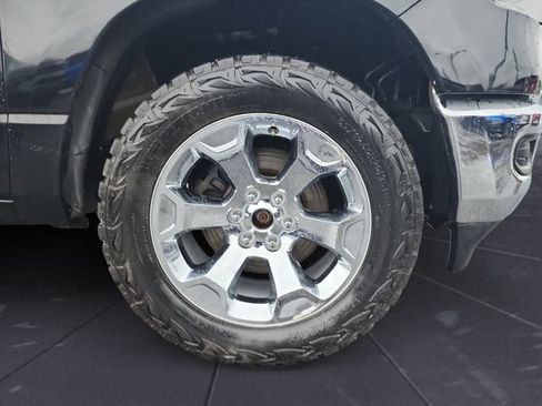Used 2019 RAM 1500 Big Horn AWD/4WD image 9