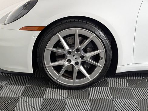 Certified 2025 Porsche 911 Carrera RWD image 11