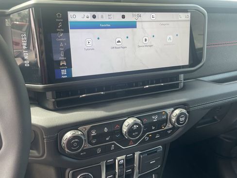 New 2025 Jeep Gladiator Rubicon w/ Safety Group image 22