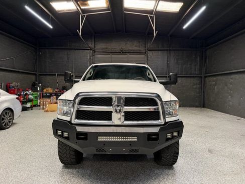 Used 2018 RAM 2500 SLT AWD/4WD image 2
