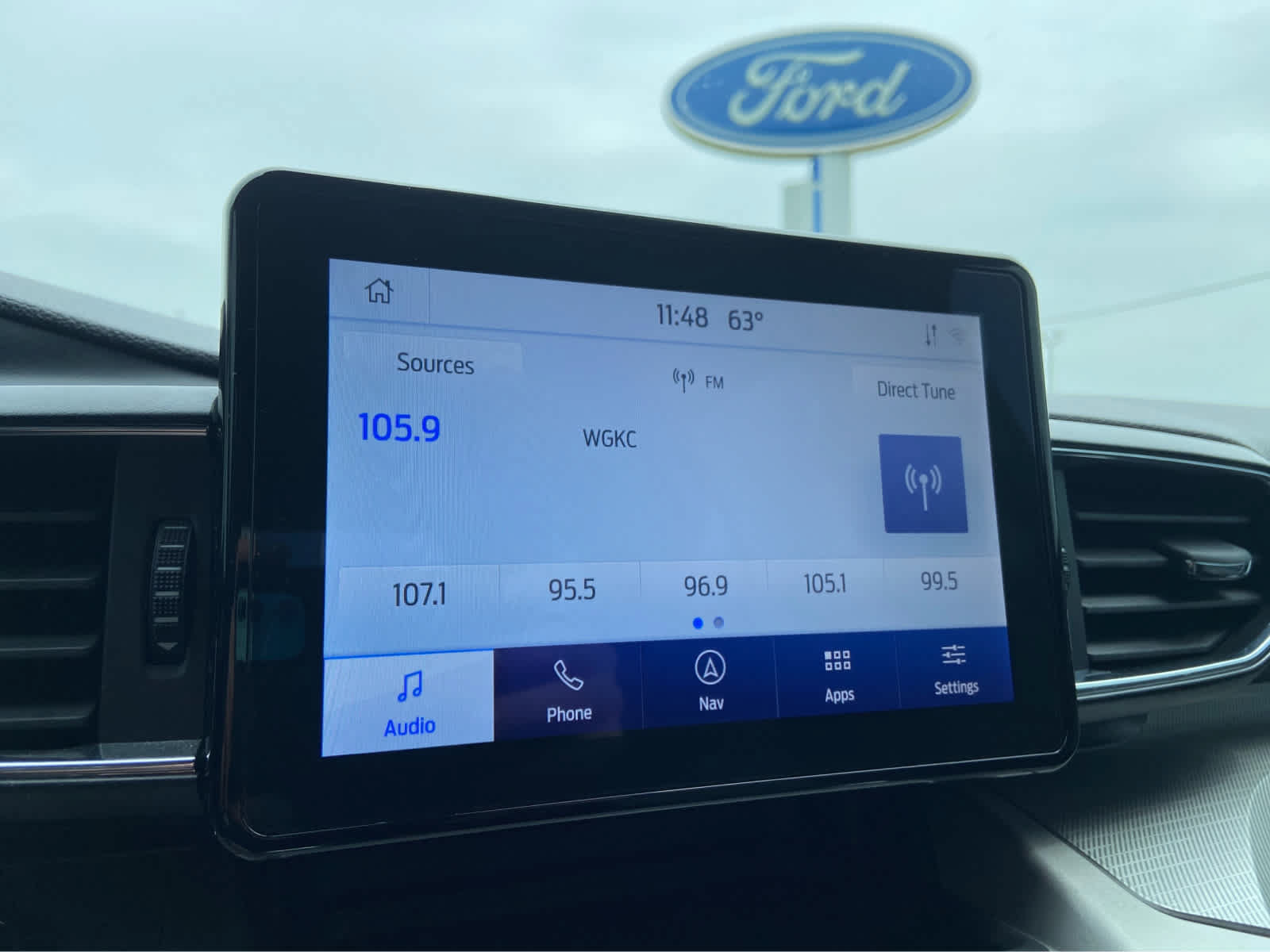 Used 2023 Ford Explorer XLT w/ Equipment Group 202A AWD/4WD image 35