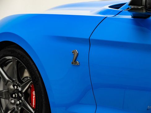 Used 2022 Ford Mustang Shelby GT500 w/ Carbon Fiber Track Pack RWD image 41