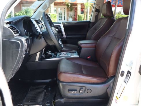 Used 2018 Toyota 4Runner Limited AWD/4WD image 17