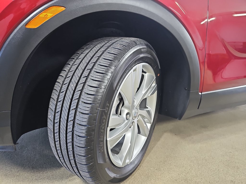 Certified 2024 Buick Encore GX Preferred w/ Comfort Package FWD image 38