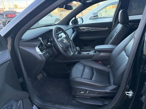 Used 2024 Cadillac XT6 Luxury image 26