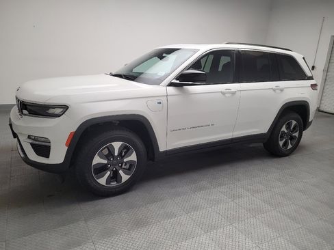 Used 2024 Jeep Grand Cherokee Limited 4xe AWD/4WD image 2