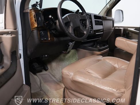 Used 2007 Chevrolet Express 1500 w/ Preferred Equipment Group RWD image 4