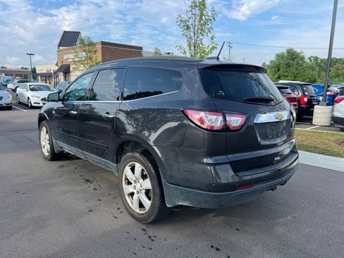 Used 2016 Chevrolet Traverse LT w/ Style and Technology Package FWD image 7