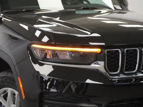 New 2026 Jeep Grand Cherokee Laredo X AWD/4WD image 5