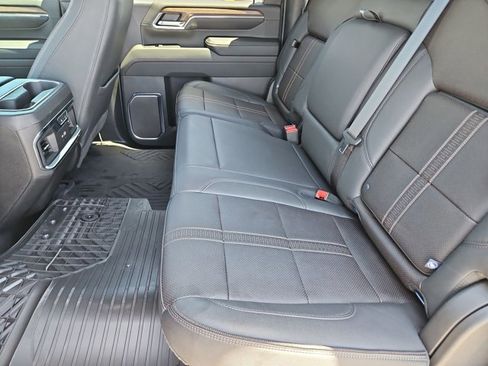 Used 2024 Chevrolet Silverado 2500 High Country w/ High Country Premium Package AWD/4WD image 26