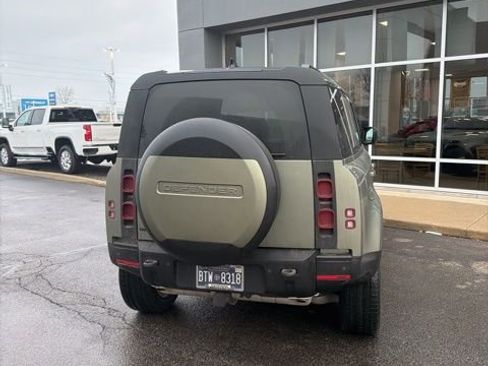 Used 2025 Land Rover Defender 110 X-Dynamic SE image 6