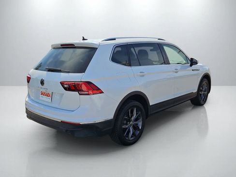 Used 2024 Volkswagen Tiguan SE FWD image 11
