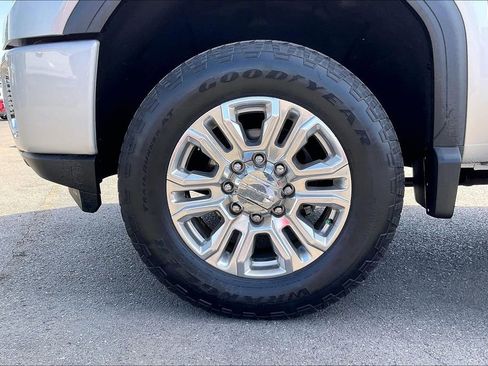Used 2020 GMC Sierra 3500 Denali w/ Denali Ultimate Package AWD/4WD image 2