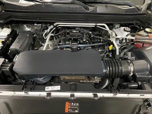 Used 2023 Chevrolet Colorado W/T RWD image 15